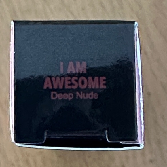 REALHER Lip Gloss - I am Awesome - 1.5 ml New In Box (NIB) - Picture 5 of 9